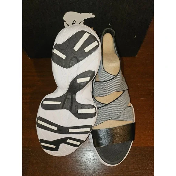 New Sorel Explorer Blitz Black White Strappy Sandals Women 6 New in box‎ - Picture 6 of 9
